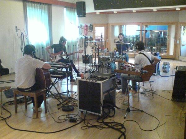 Moi Caprice in the studio